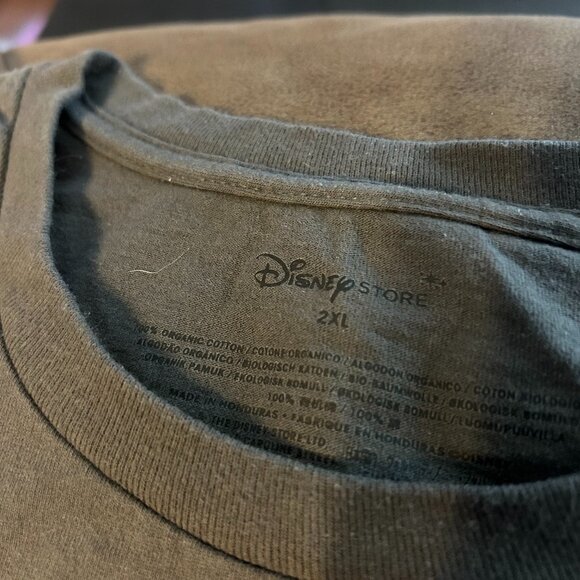 Star Wars "The Force Awakens" T-Shirt Disney Store 30th Anniversary T-Shirt - Picture 3 of 3